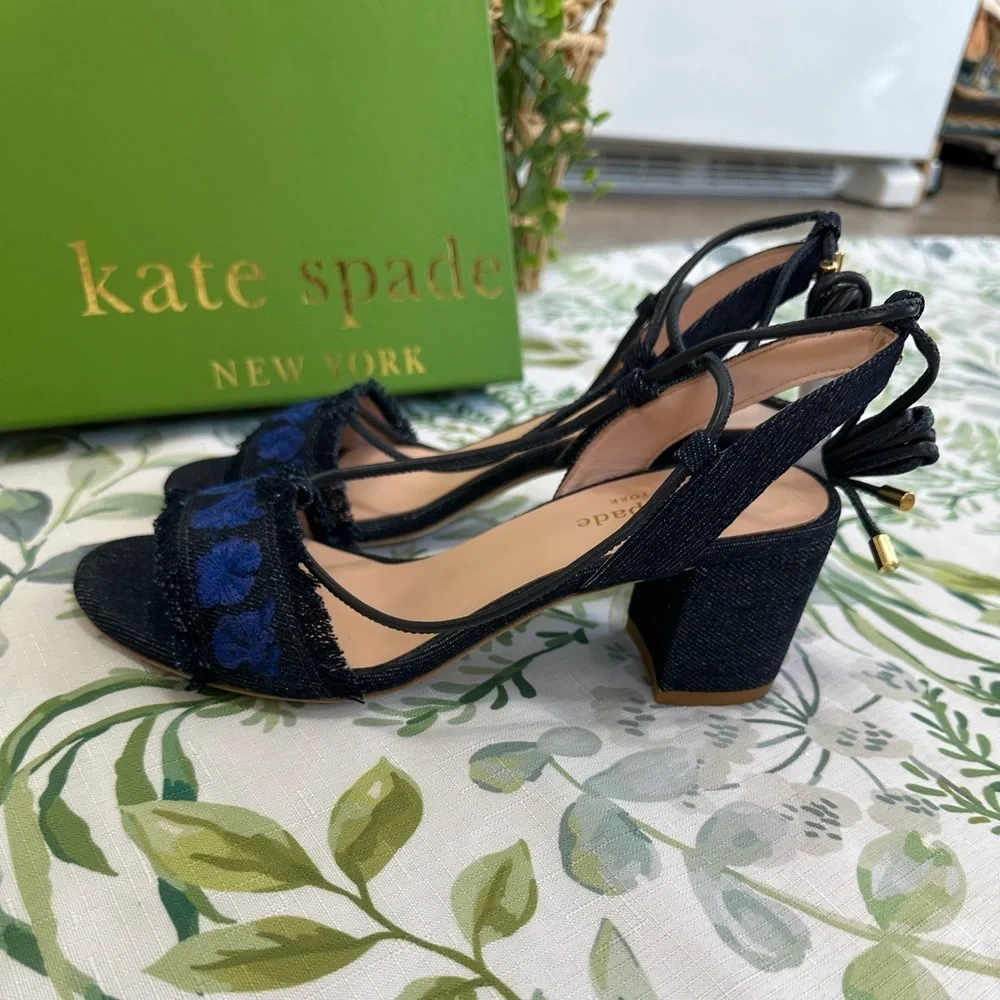 New Kate Spade Embroidered Denim Ankle Tie Block Heels Sandals Women’s Size 6